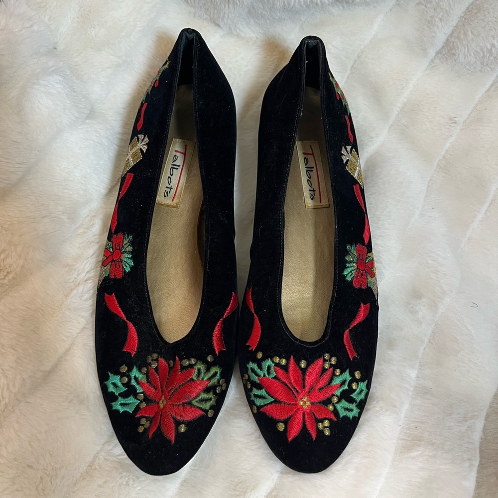 VTG Talbots Women’s 7.5 Xmas Holiday Poinsettia Embroidered Velvet Ballet Flats
